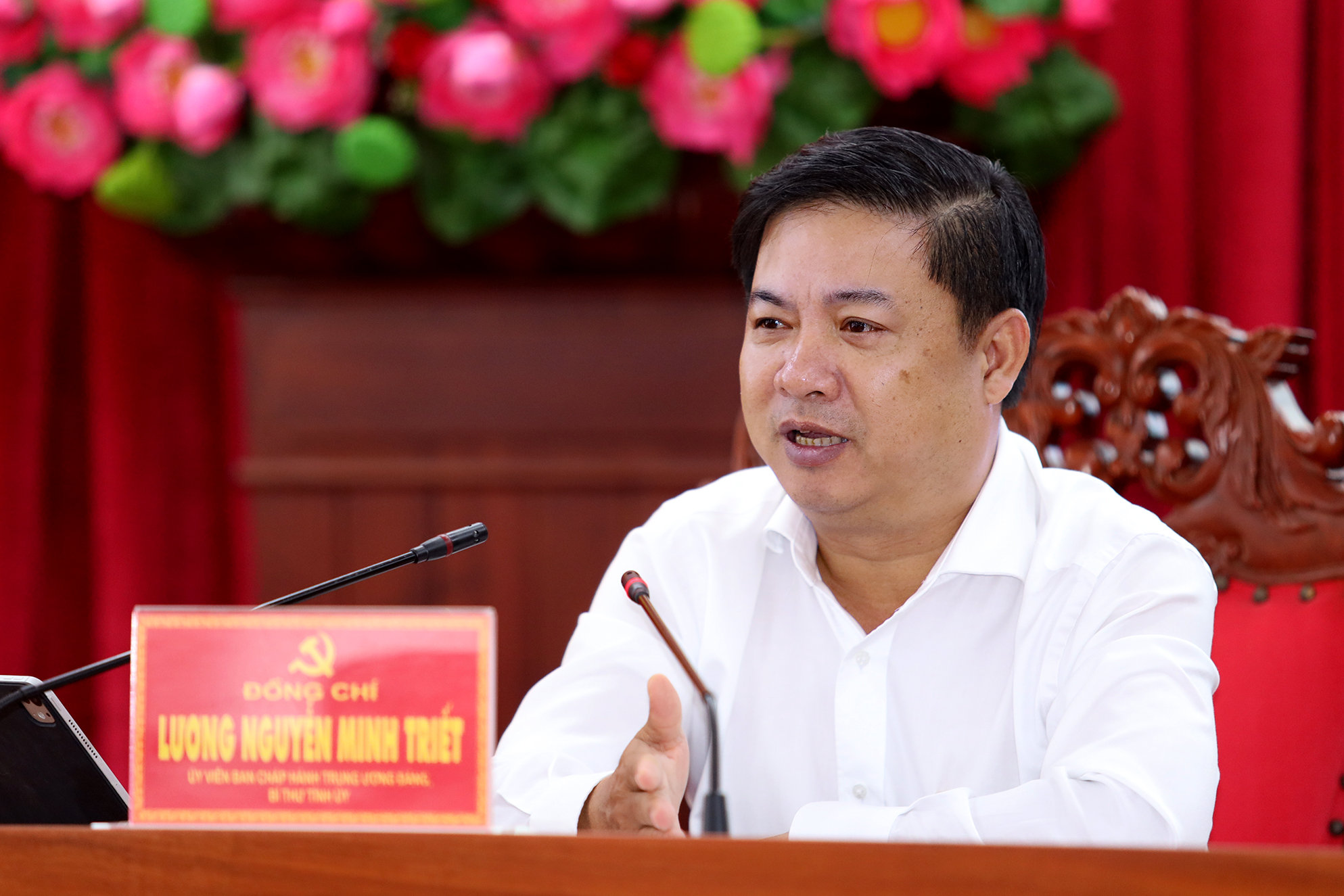 Đồng chí Lương Nguyễn Minh Triết - Ủy viên Trung ương Đảng, Bí thư Tỉnh ủy kết luận cuộc họp.