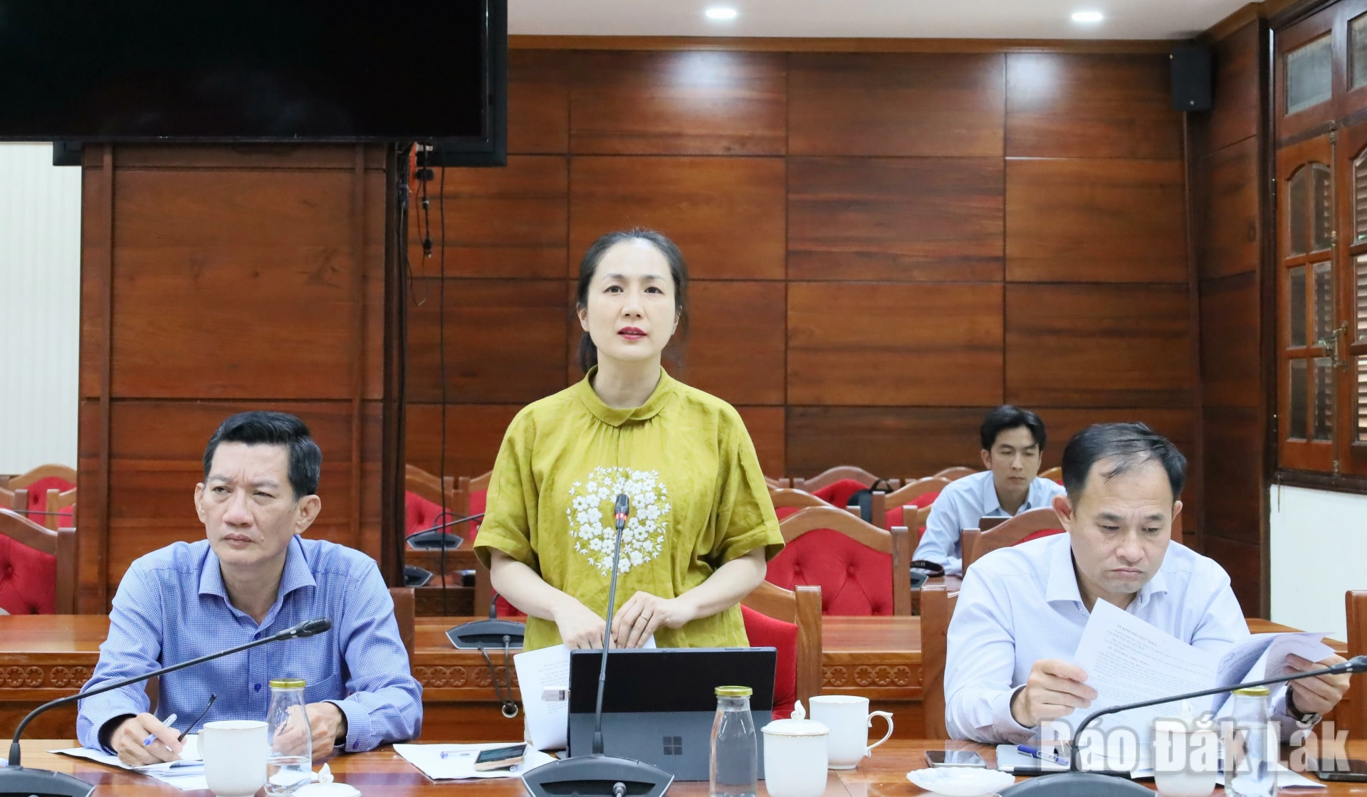 Giám đốc Sở Công thương Nguyễn Thị Thu An báo cáo tiến độ công tác chuẩn bị.